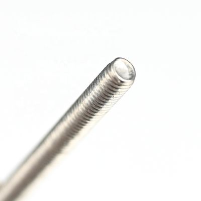 スタッドレスタイヤ M4 x 10mm パンヘッド ソーラーウォーターヒーターのためのフィリップススクリュー シンプルな仕上げ