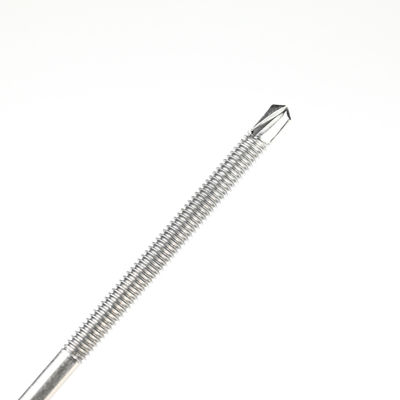 メートリックセルフドリリングスクリュー 5.5x140mm 屋根のロックウルサンドイッチパネルにぴったり